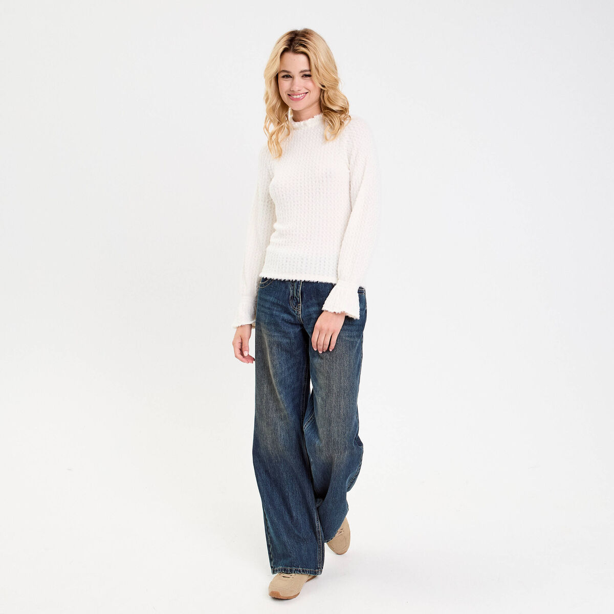 Blouse ajour&eacute;e manches longues ivoire femme