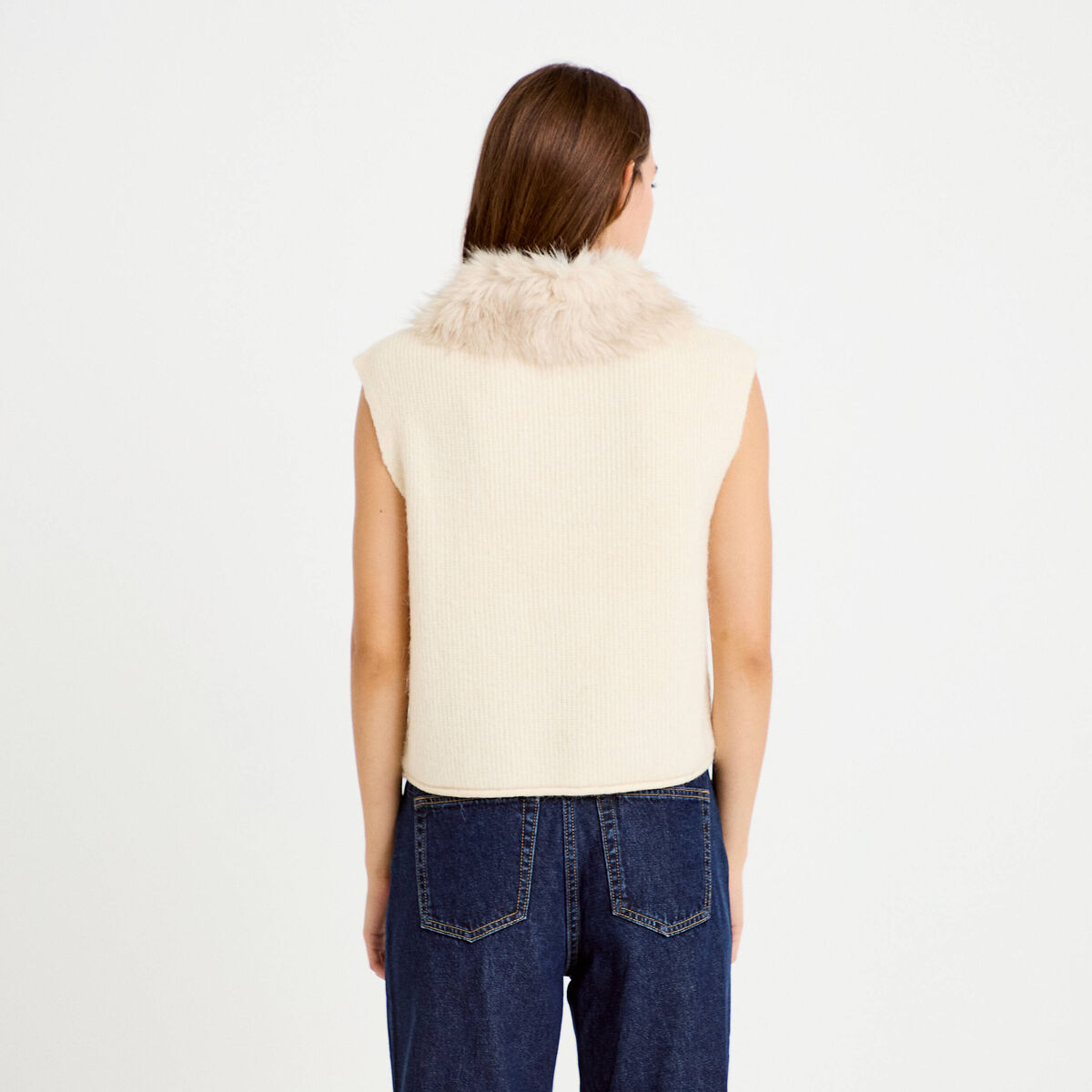 Gilet manches courtes fausse fourrure ecru femme
