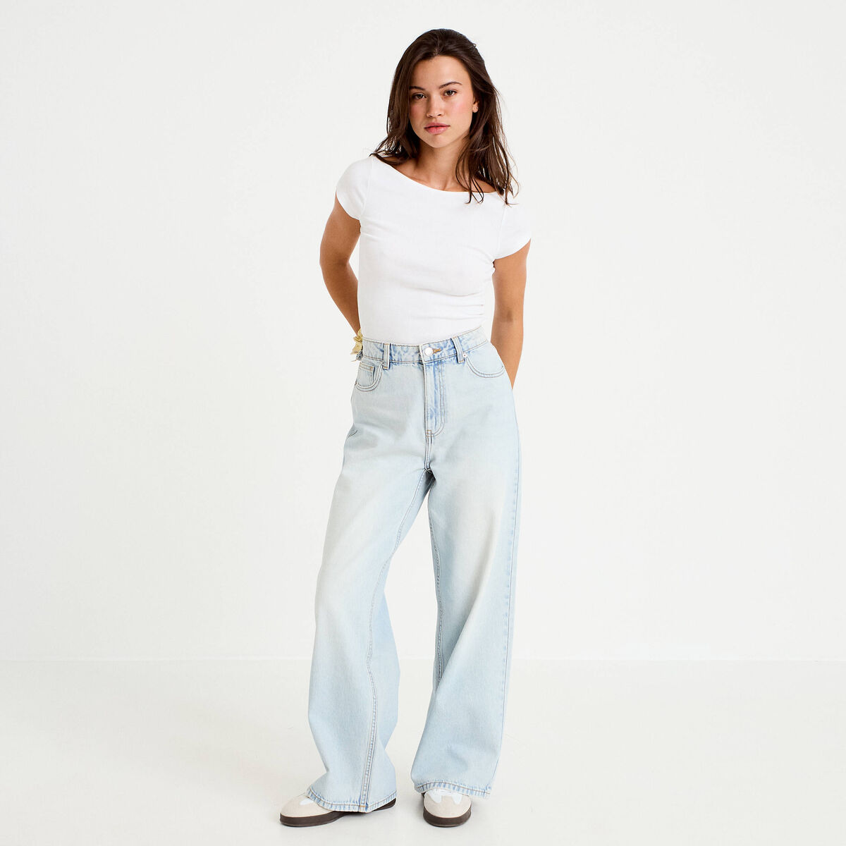 Jean wide leg taille haute Petite denim bleach femme