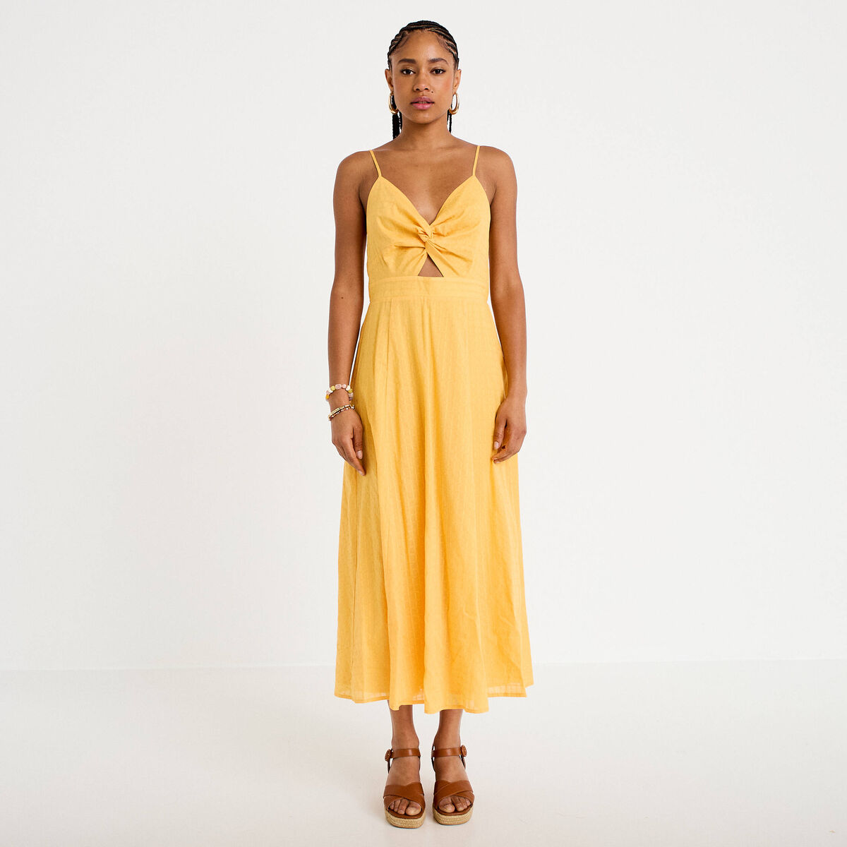 Robe longue &eacute;vas&eacute;e &agrave; fines bretelles orange clair femme