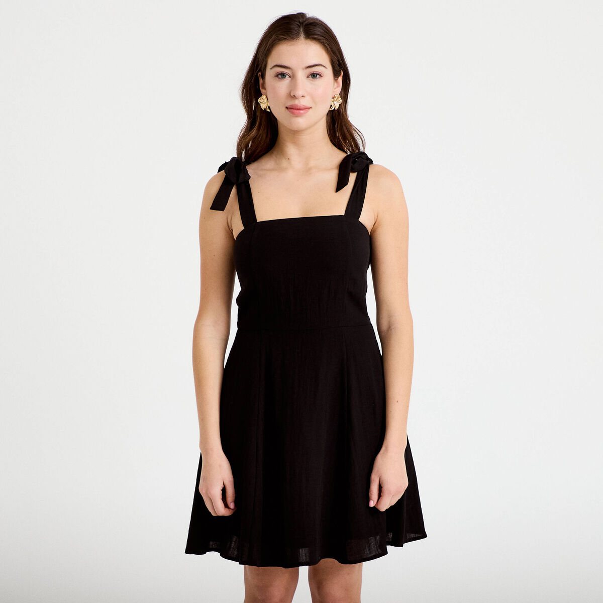 Robe patineuse courte &agrave; fines bretelles noir femme