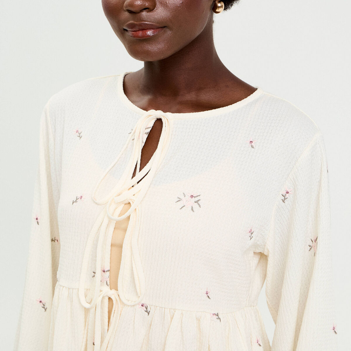 Blouse manches longues en cr&ecirc;pe blanc femme