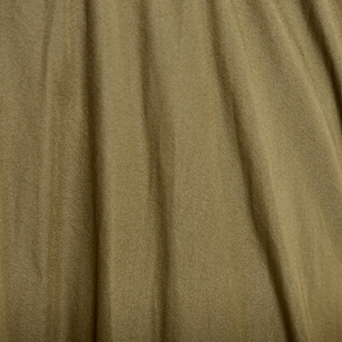 Robe longue &eacute;vas&eacute;e col v bretelles vert kaki femme