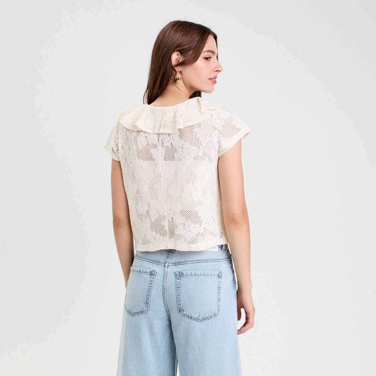 Blouse ajour&eacute;e d&eacute;collet&eacute; manches courtes ecru femme