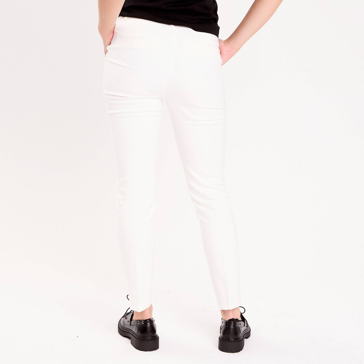 Pantalon cigarette ceintur&eacute; ecru femme