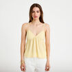 Top fines bretelles avec studs jaune pastel femme