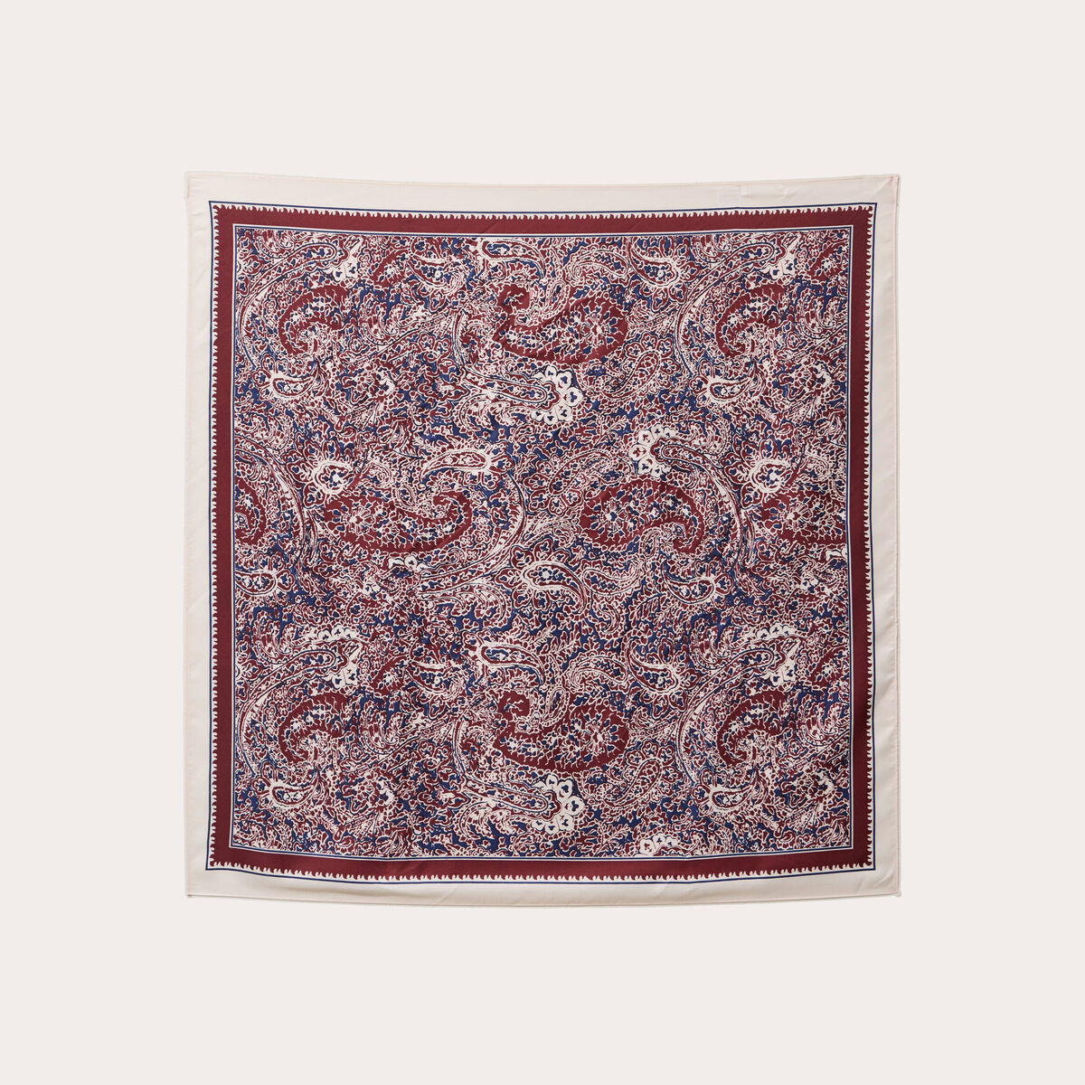 Foulard satin&eacute; soyeux bordeaux femme