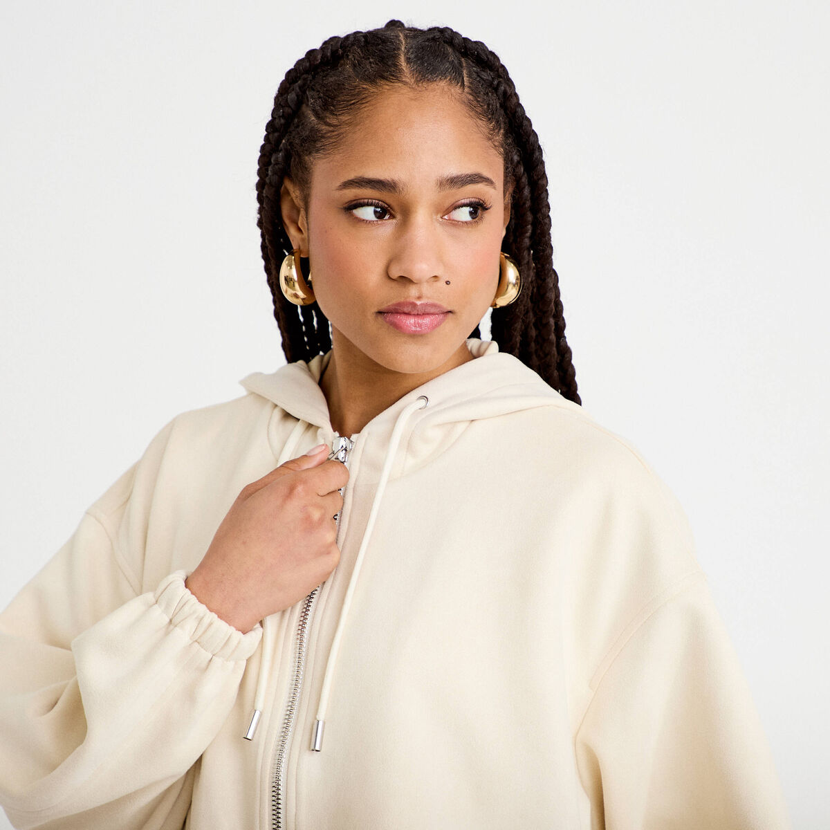 Veste &agrave; capuche bas resserr&eacute; sable femme