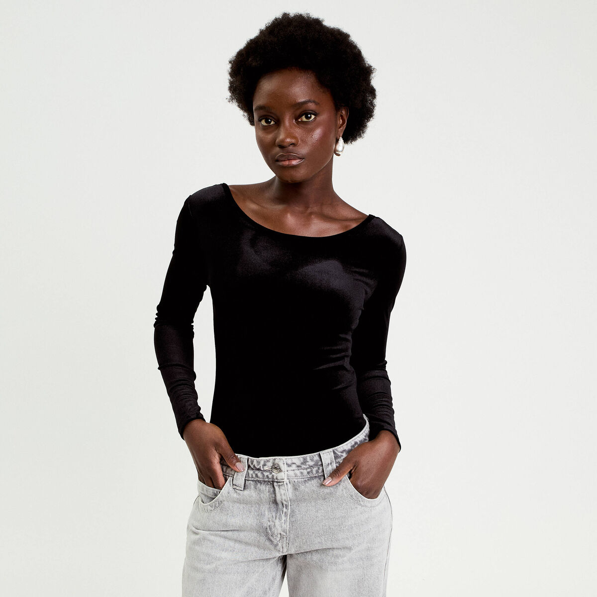 Body en velours d&eacute;collet&eacute; dos noir femme