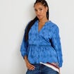 Blouse &agrave; motif en relief bleu fonc&eacute; femme
