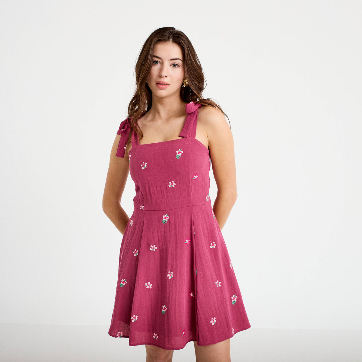 Robe patineuse courte &agrave; fines bretelles violet femme