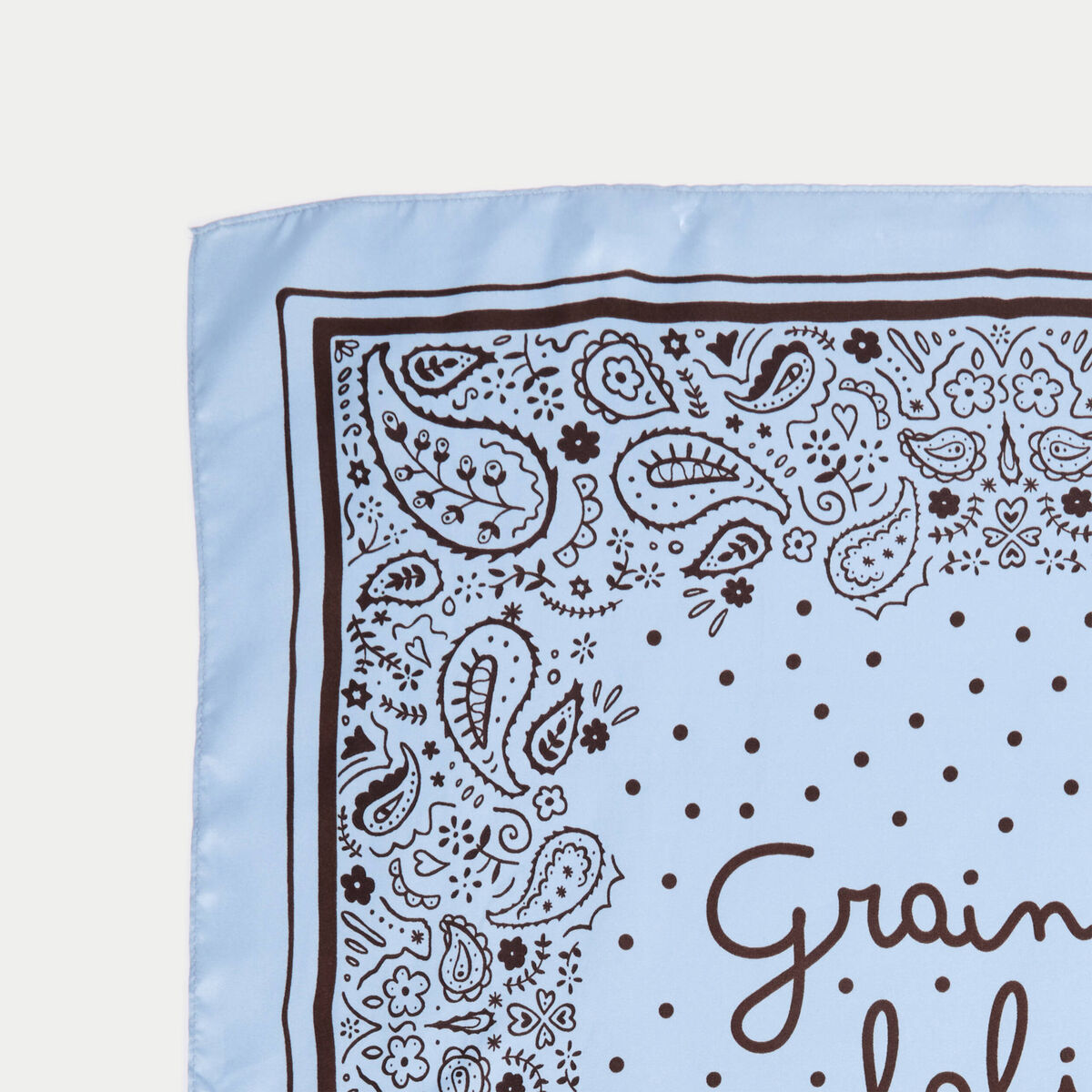 Foulard satin&eacute; soyeux bleu ciel femme