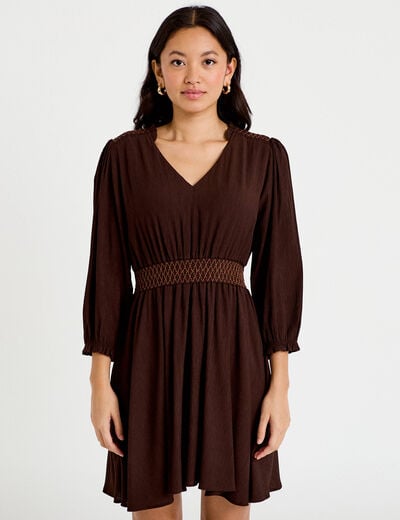 Robe courte &eacute;vas&eacute;e col v manches 3/4 marron fonc&eacute; femme