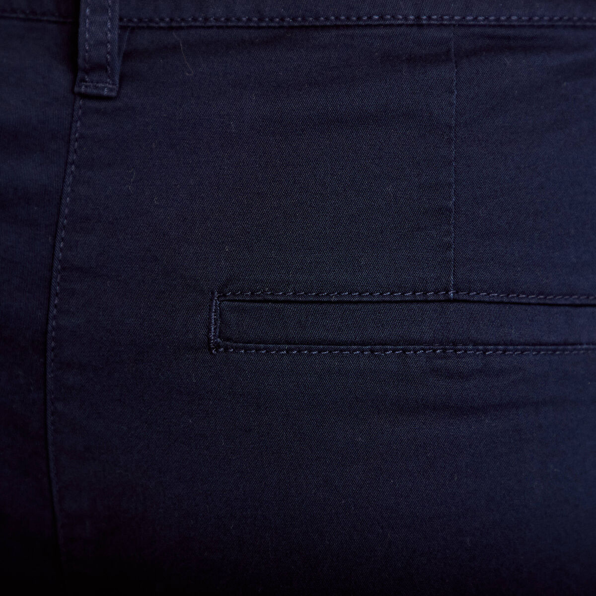 Pantalon chino 7/8&egrave;me bleu marine femme