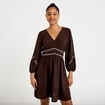 Robe courte &eacute;vas&eacute;e col v manches 3/4 marron fonc&eacute; femme