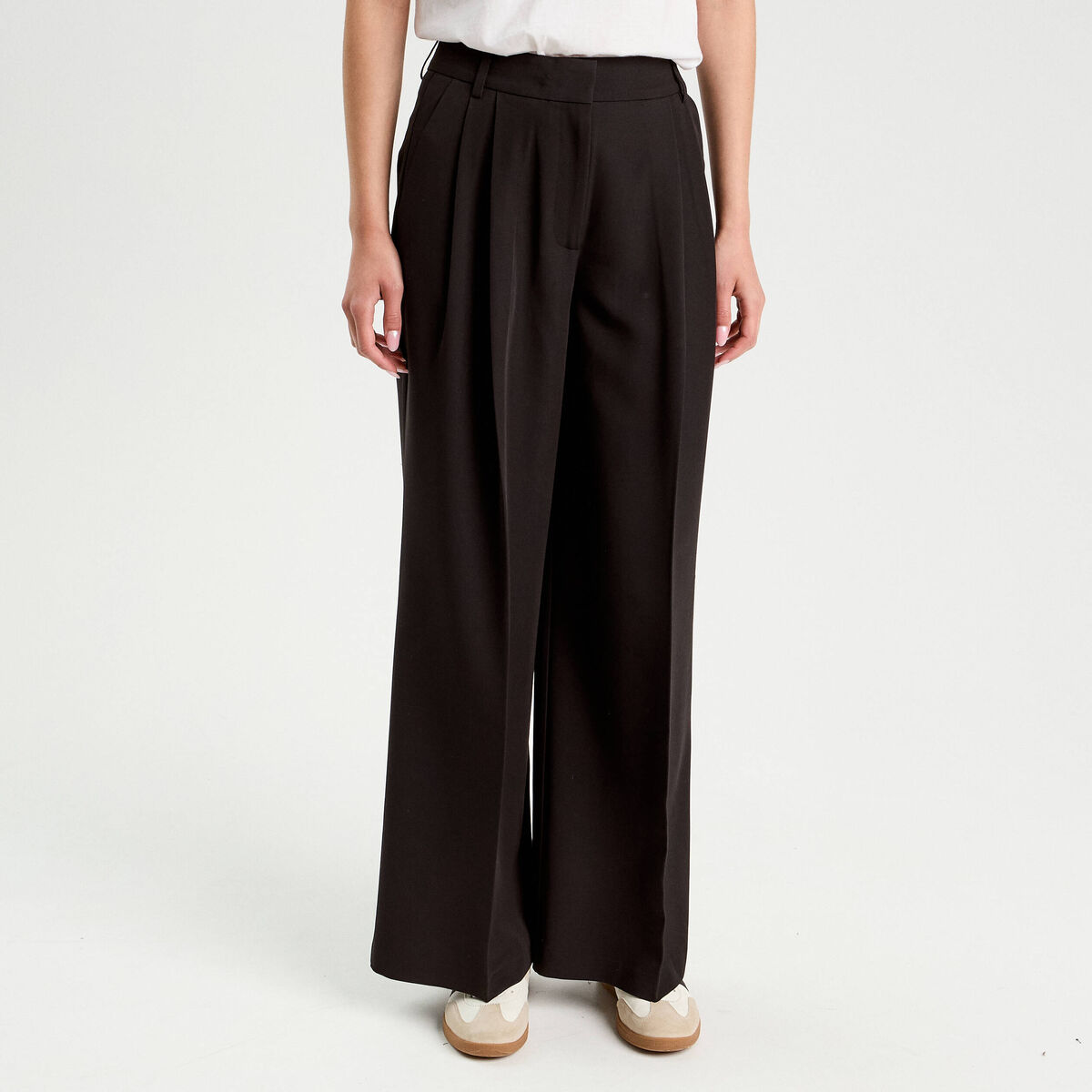 Pantalon large &agrave; pinces noir femme