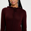 Pull &agrave; capuche rouge fonc&eacute; femme