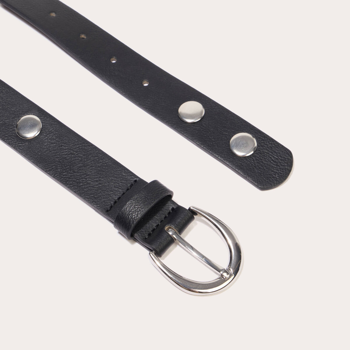 Ceinture fine &agrave; d&eacute;tails clout&eacute;s noir femme