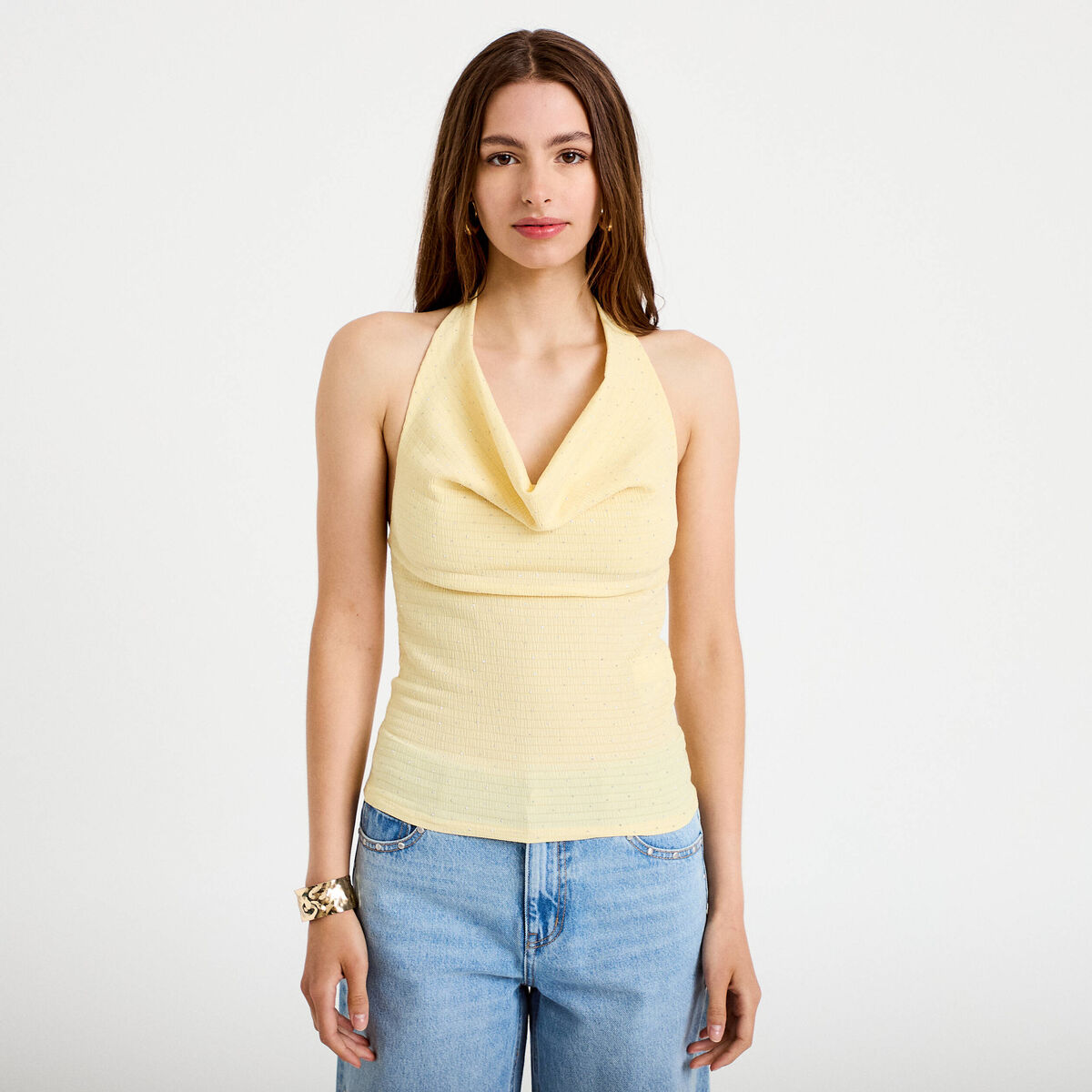 Top ajust&eacute; sans manches col b&eacute;nitier jaune pastel femme