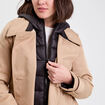 Trench ceintur&eacute; avec capuche camel femme