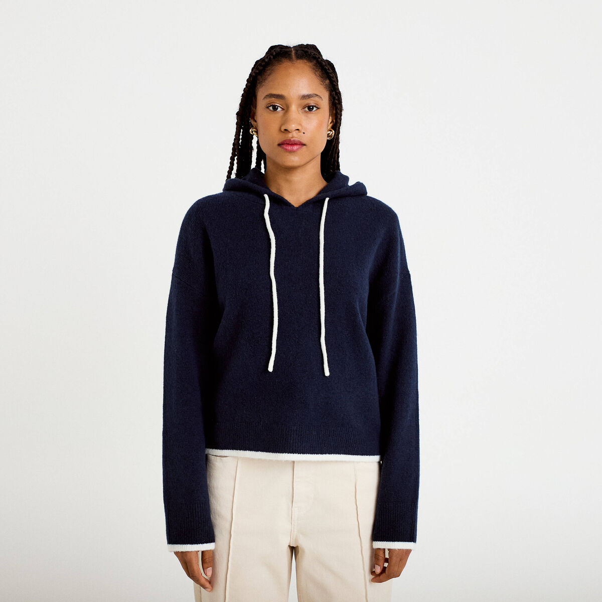 Pull &agrave; capuche bleu marine femme