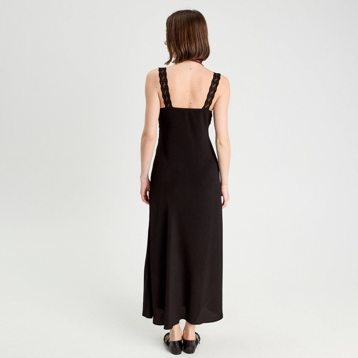 Robe longue &eacute;vas&eacute;e noir femme