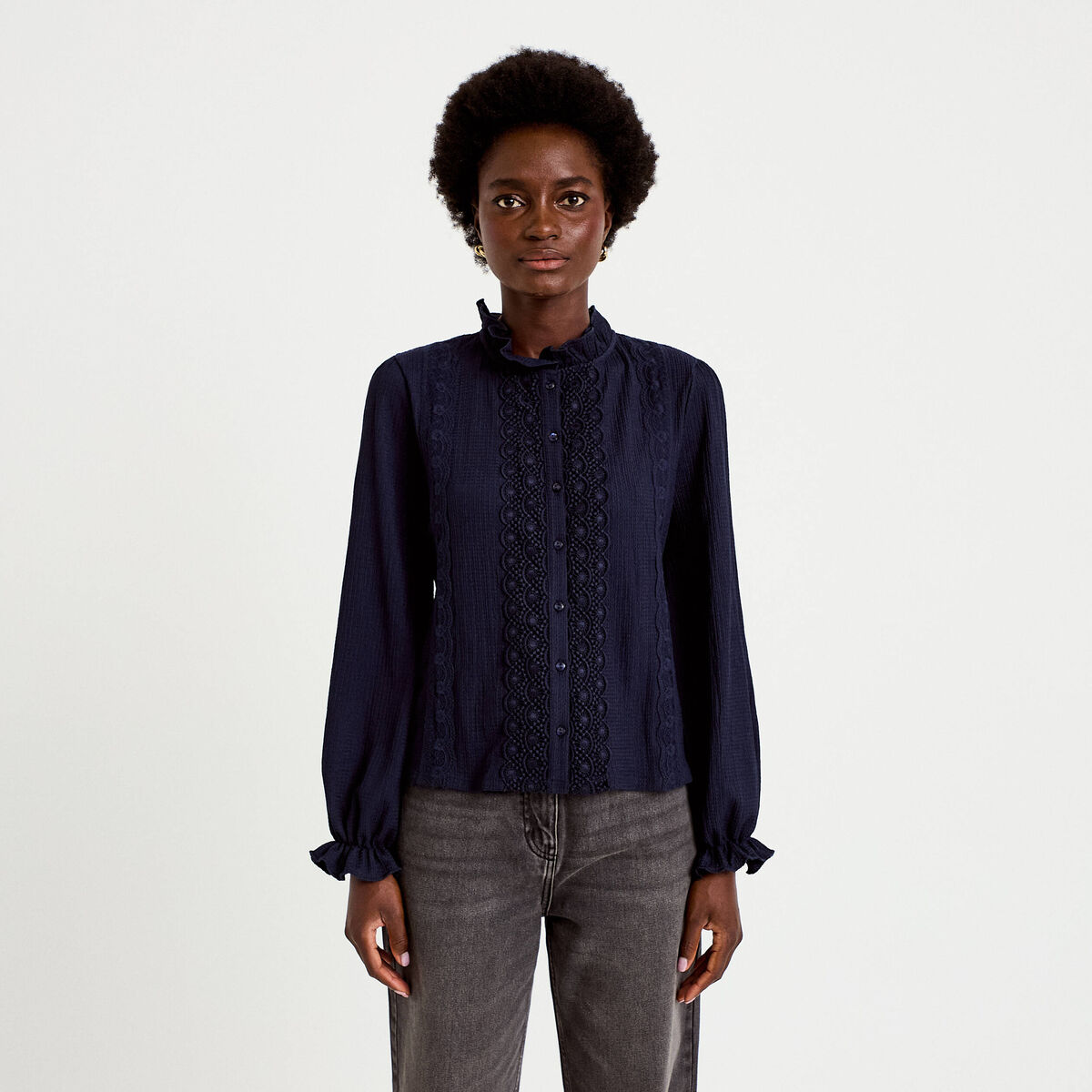Blouse droite col montant dentelle bleu marine femme