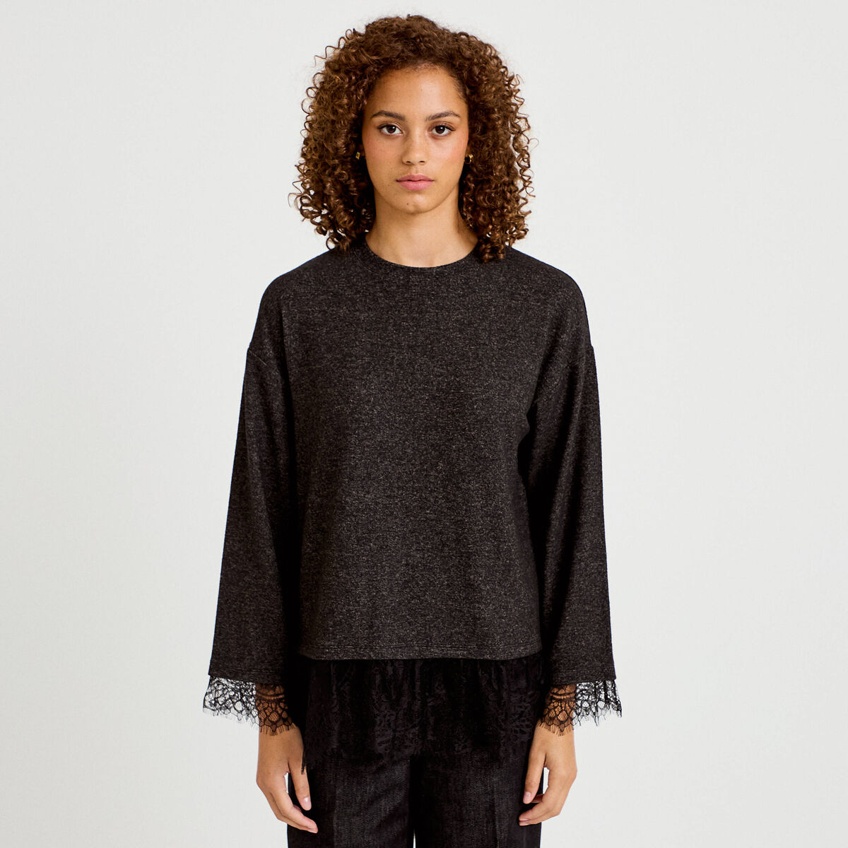T-shirt manches longues avec dentelle gris fonc&eacute; femme