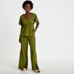 Blouse pliss&eacute;e col v manches courtes vert kaki femme