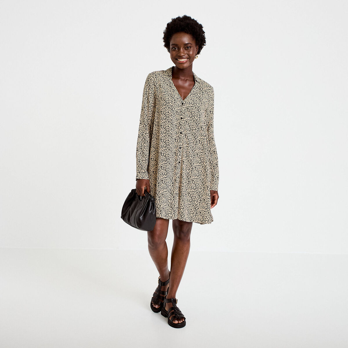 Robe courte &eacute;vas&eacute;e col chemise ecru femme