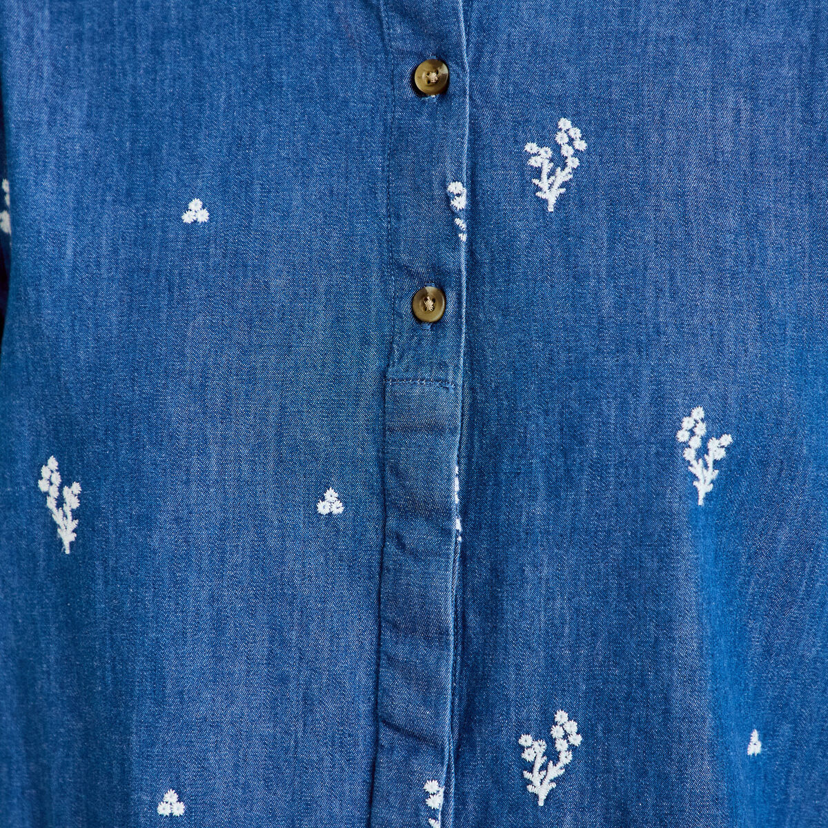 Chemise droite en jean col montant blanc femme