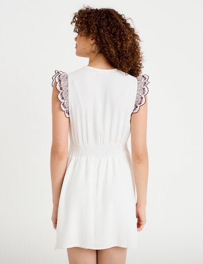 Robe courte &eacute;vas&eacute;e col v manches courtes blanc femme