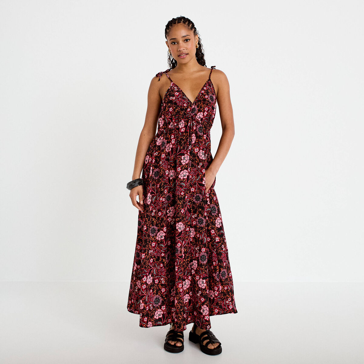 Robe longue &eacute;vas&eacute;e effet satin&eacute;e noir femme
