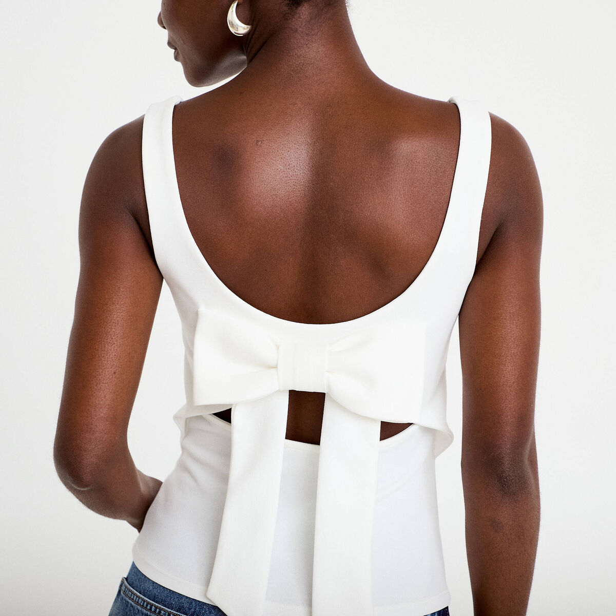 Top cintr&eacute; sans manches col carr&eacute; ecru femme