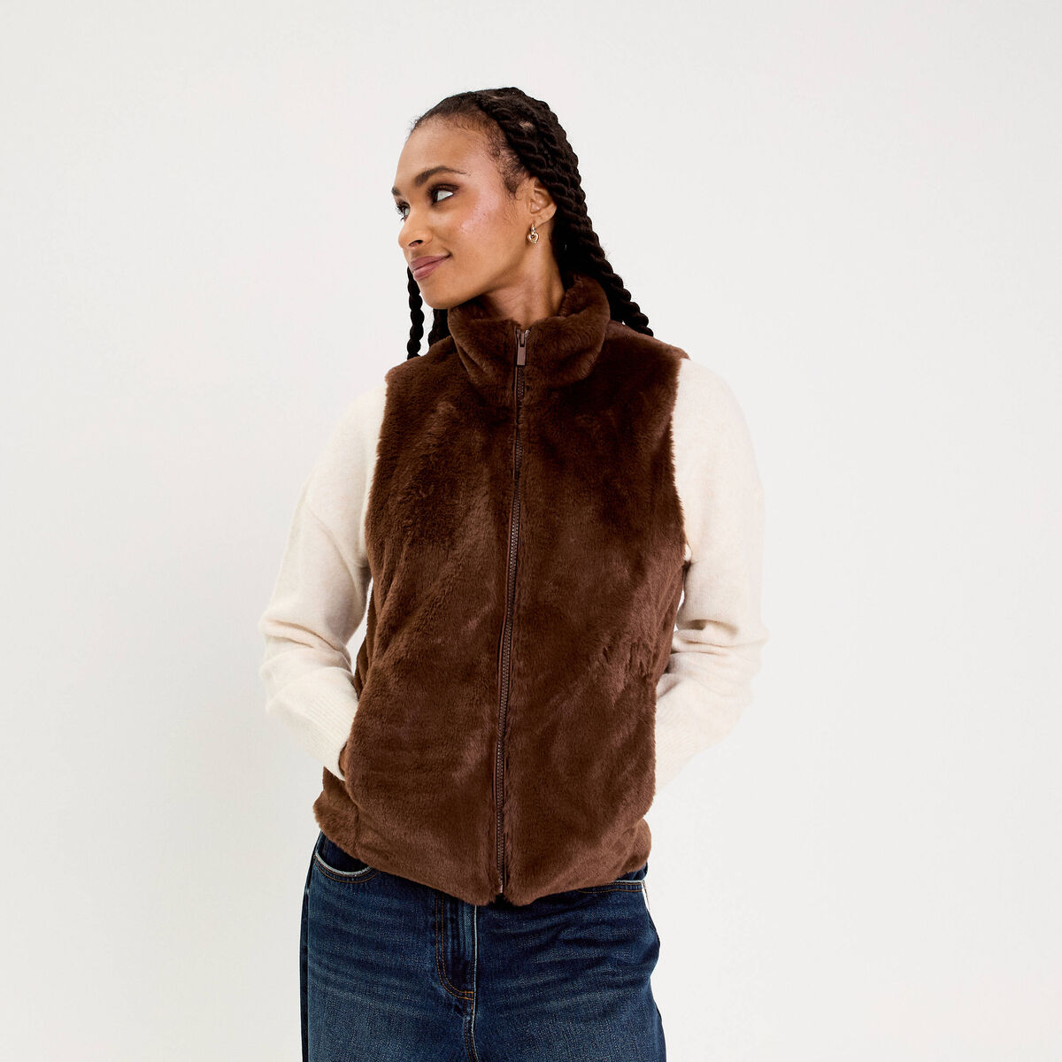 Veste courte ajust&eacute;e sans manches marron femme