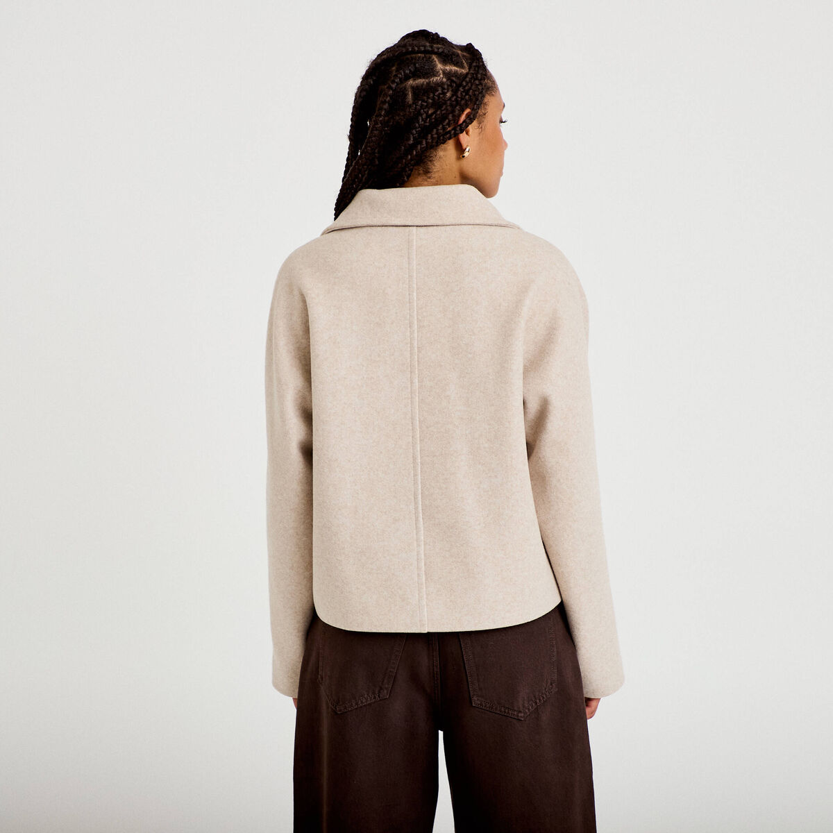 Veste chin&eacute;e col montant manches longues beige femme