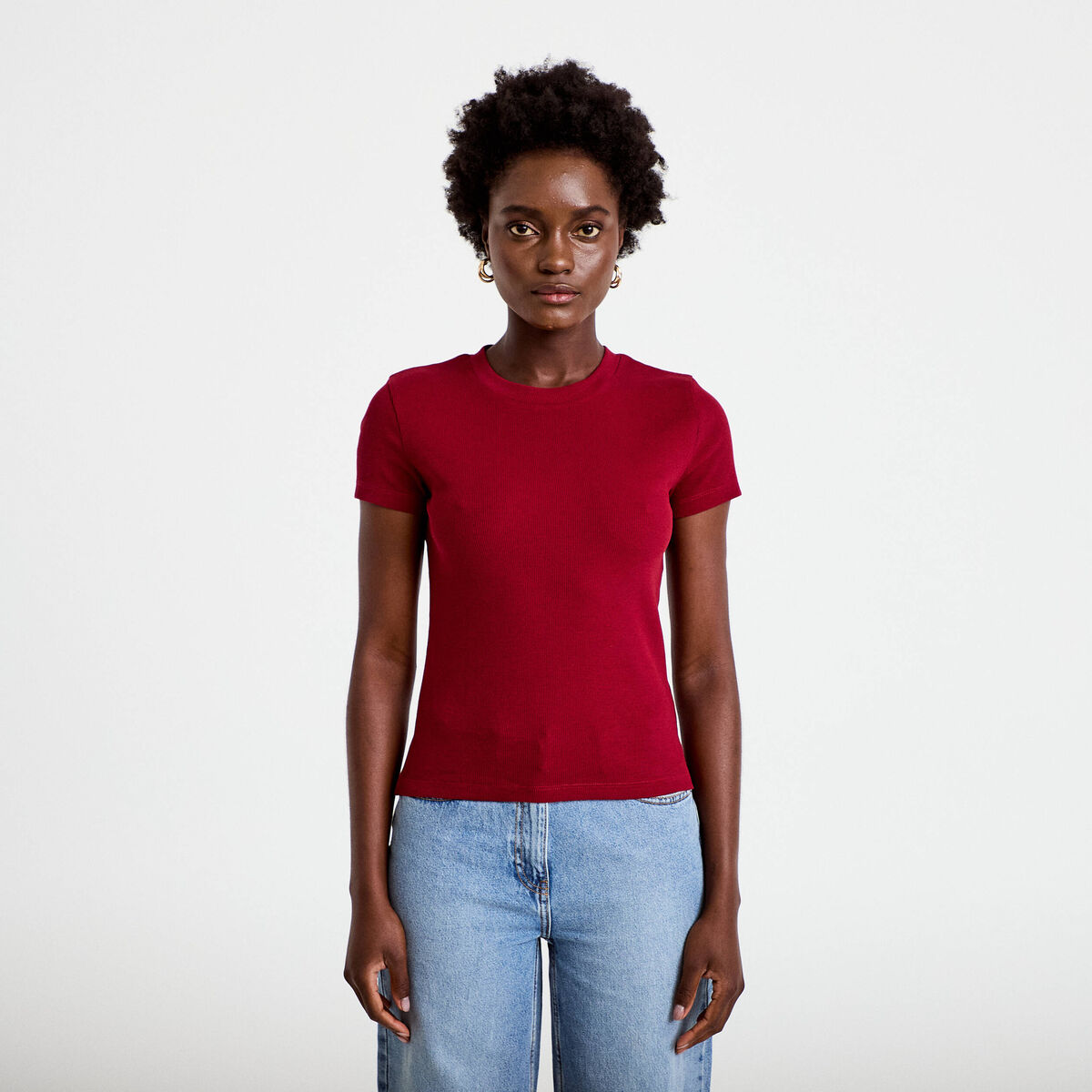 T-shirt c&ocirc;tel&eacute; ajust&eacute; manches courtes rouge femme