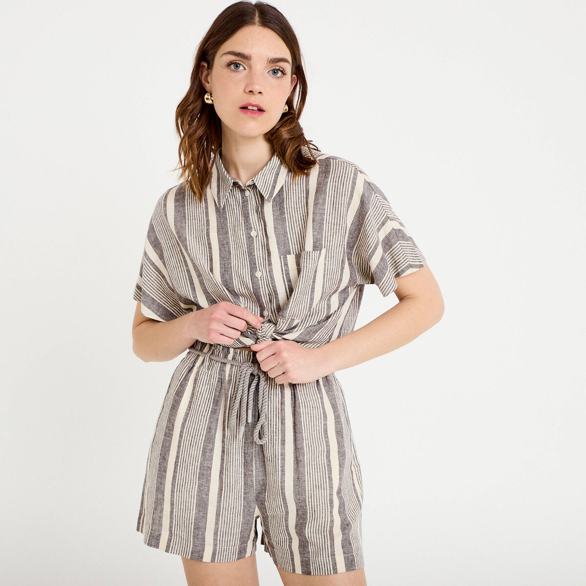 Short regular contenant du lin blanc femme