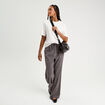 Pantalon large gris fonc&eacute; femme