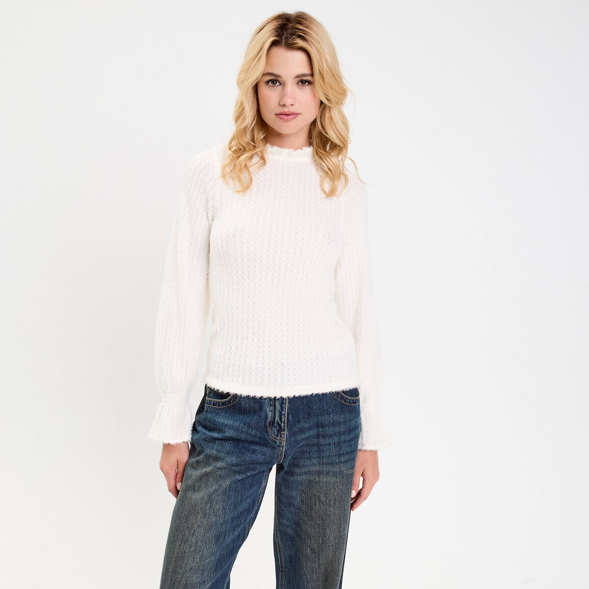 Blouse ajour&eacute;e manches longues ivoire femme