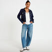 Veste cintr&eacute;e en jean col classique denim brut femme