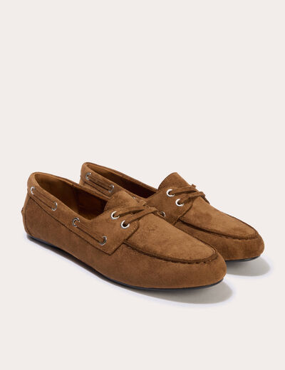 Chaussures bateau aspect daim beige femme