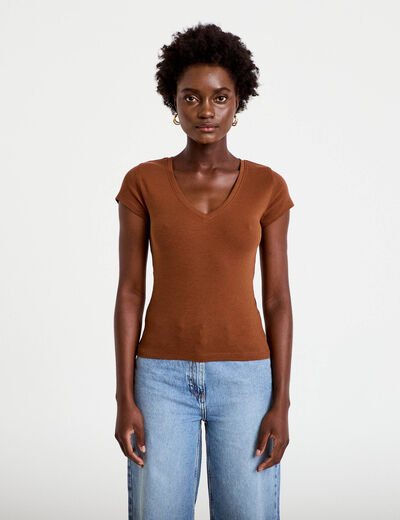 T-shirt ajust&eacute; col v manches courtes marron femme
