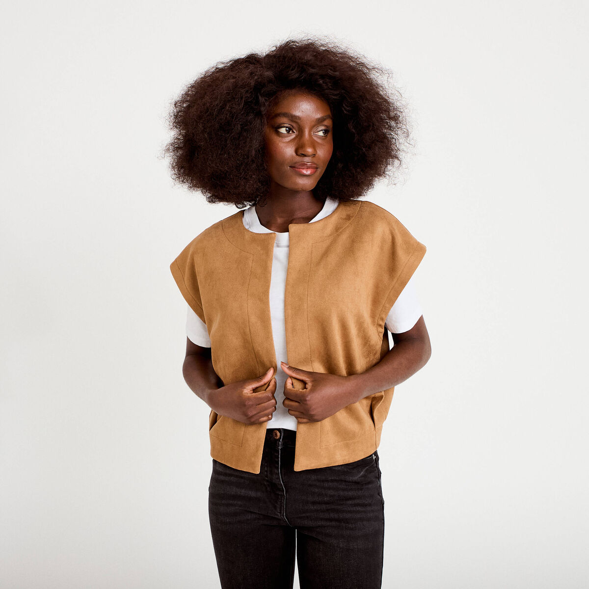 Veste sans manches col rond marron fonc&eacute; femme
