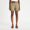 Short chino ceintur&eacute; vert femme
