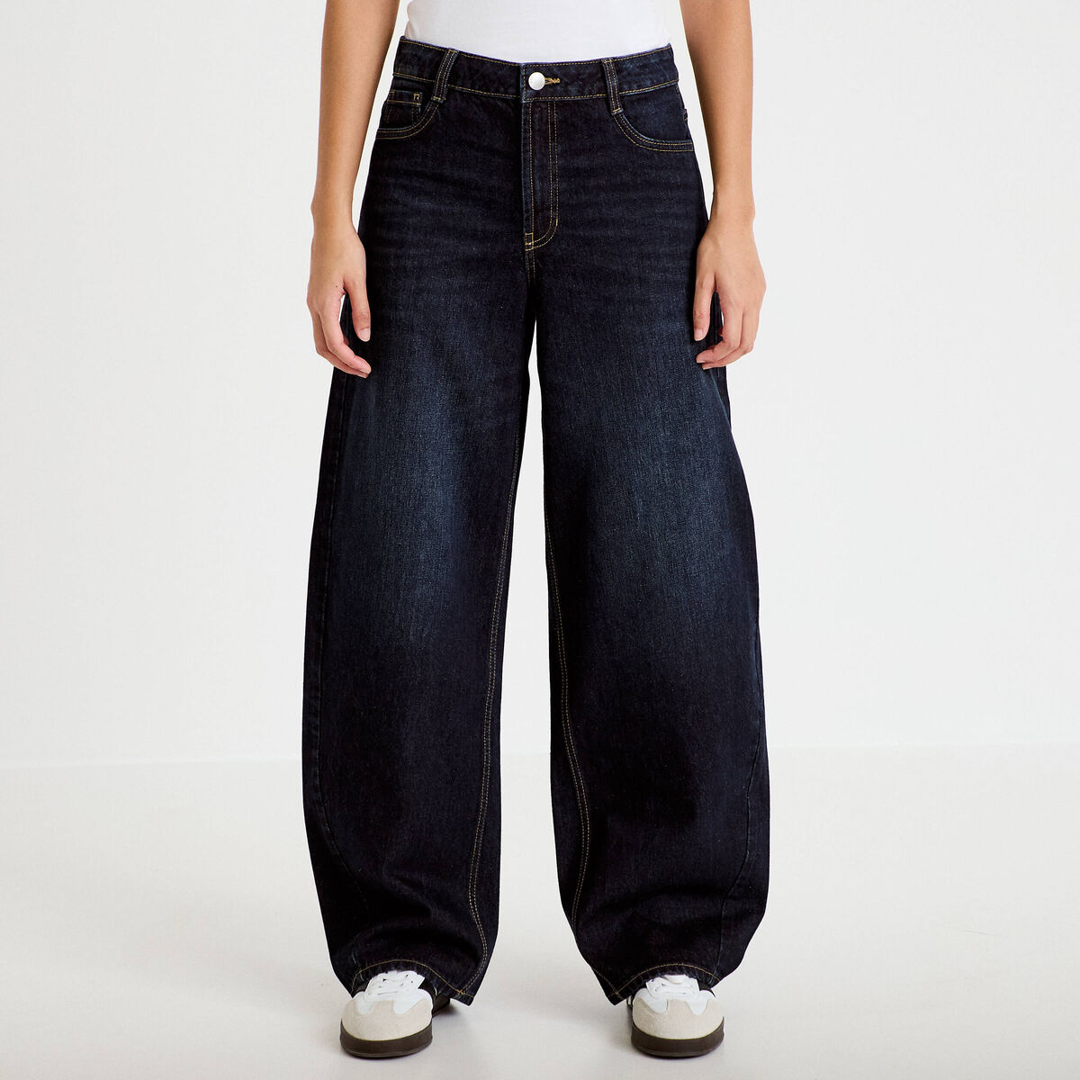 Jean coupe large denim brut femme