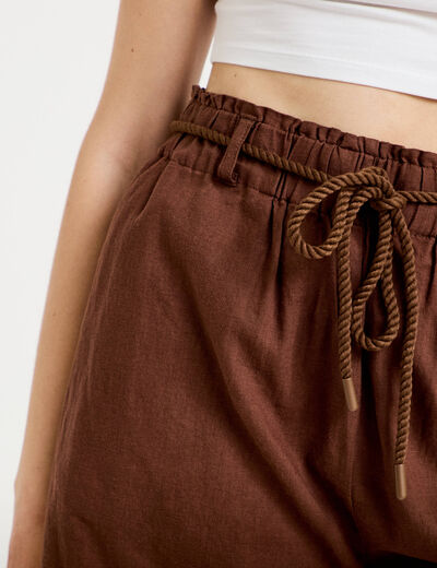 Short regular contenant du lin marron femme