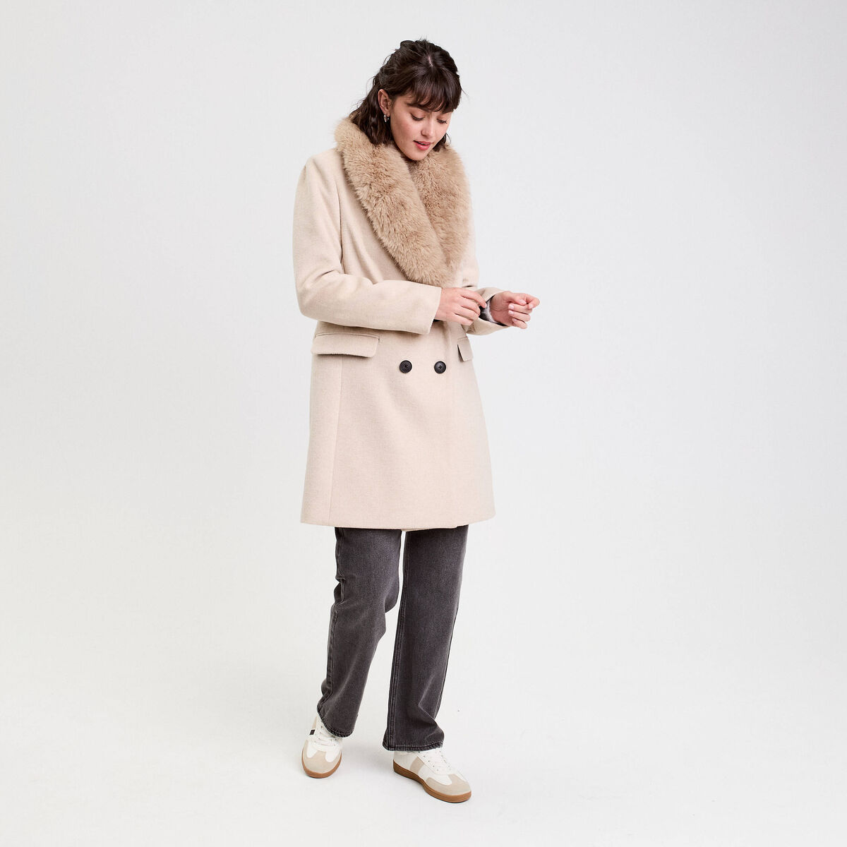 Manteau col fausse fourrure beige femme
