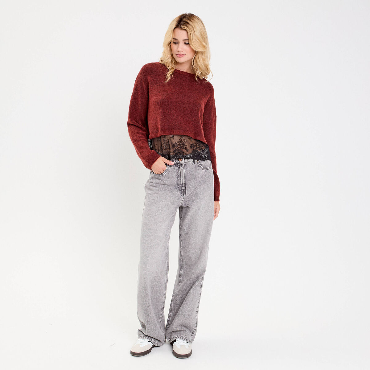 Pull d&eacute;tail dentelle orange fonc&eacute; femme