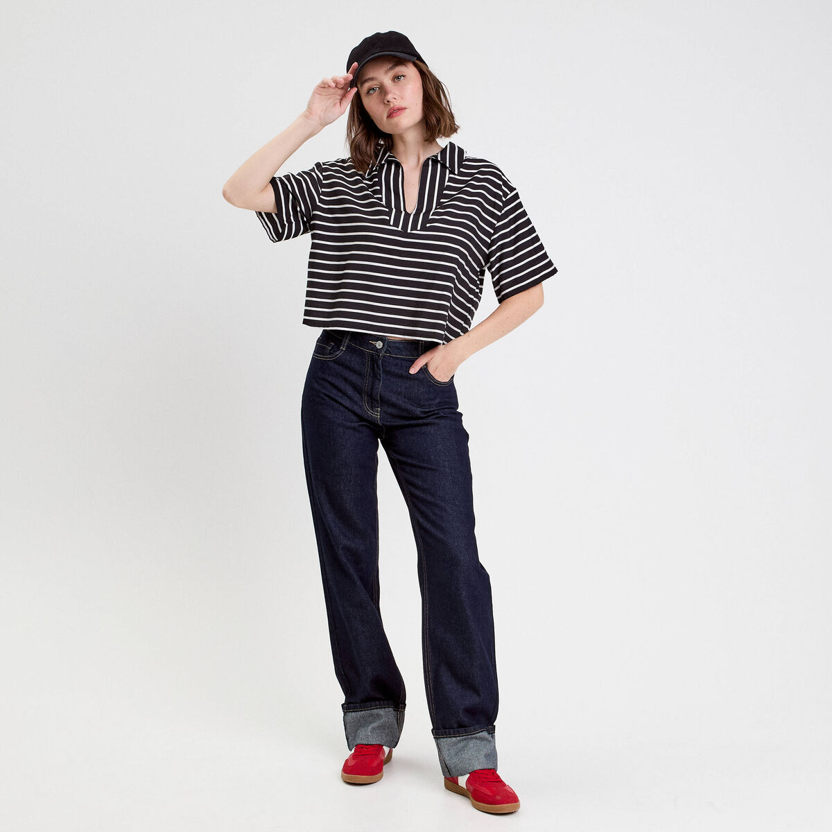 Blouse col V manches courtes noir femme